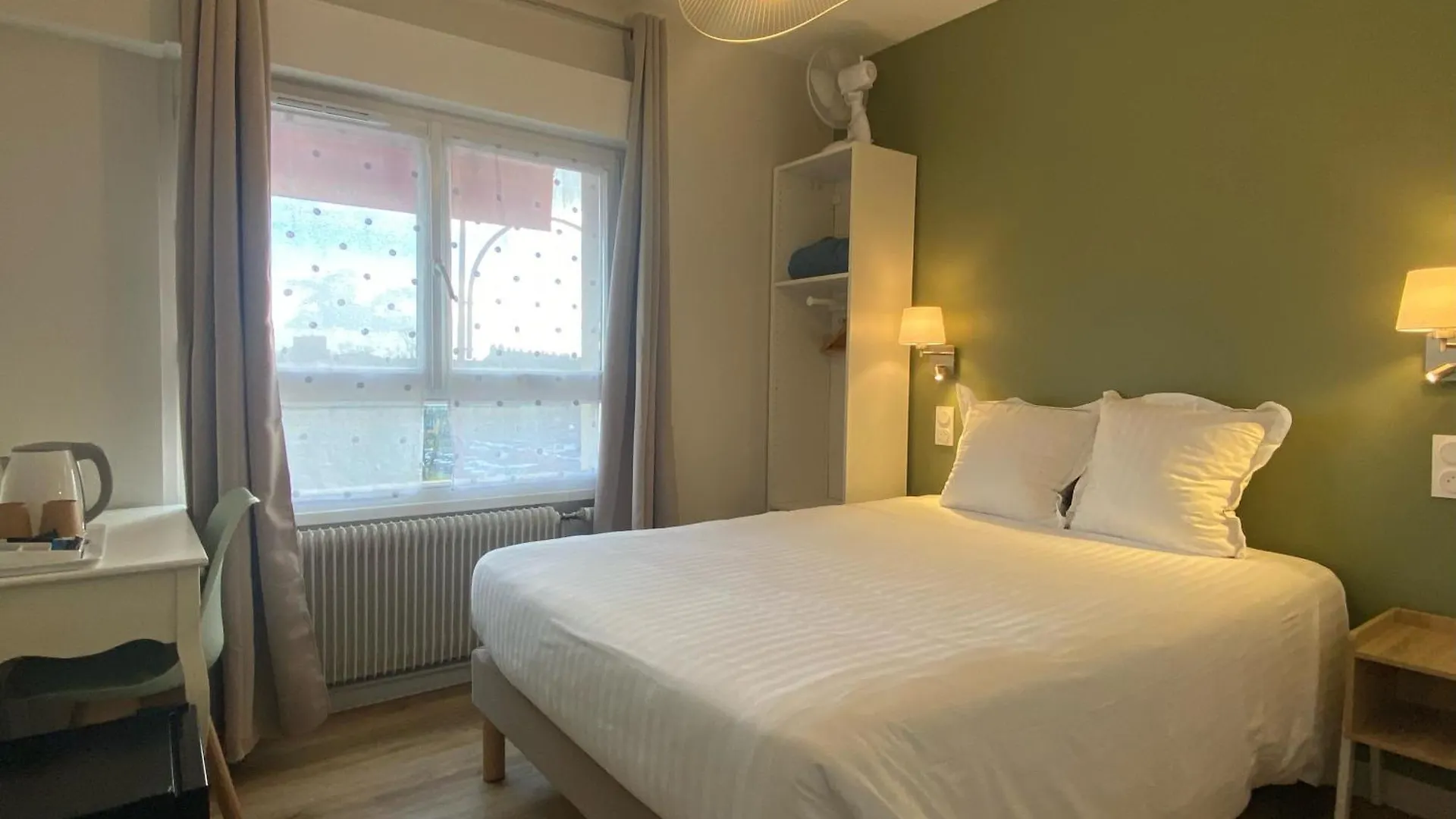 Hotel De Bretagne Fougères