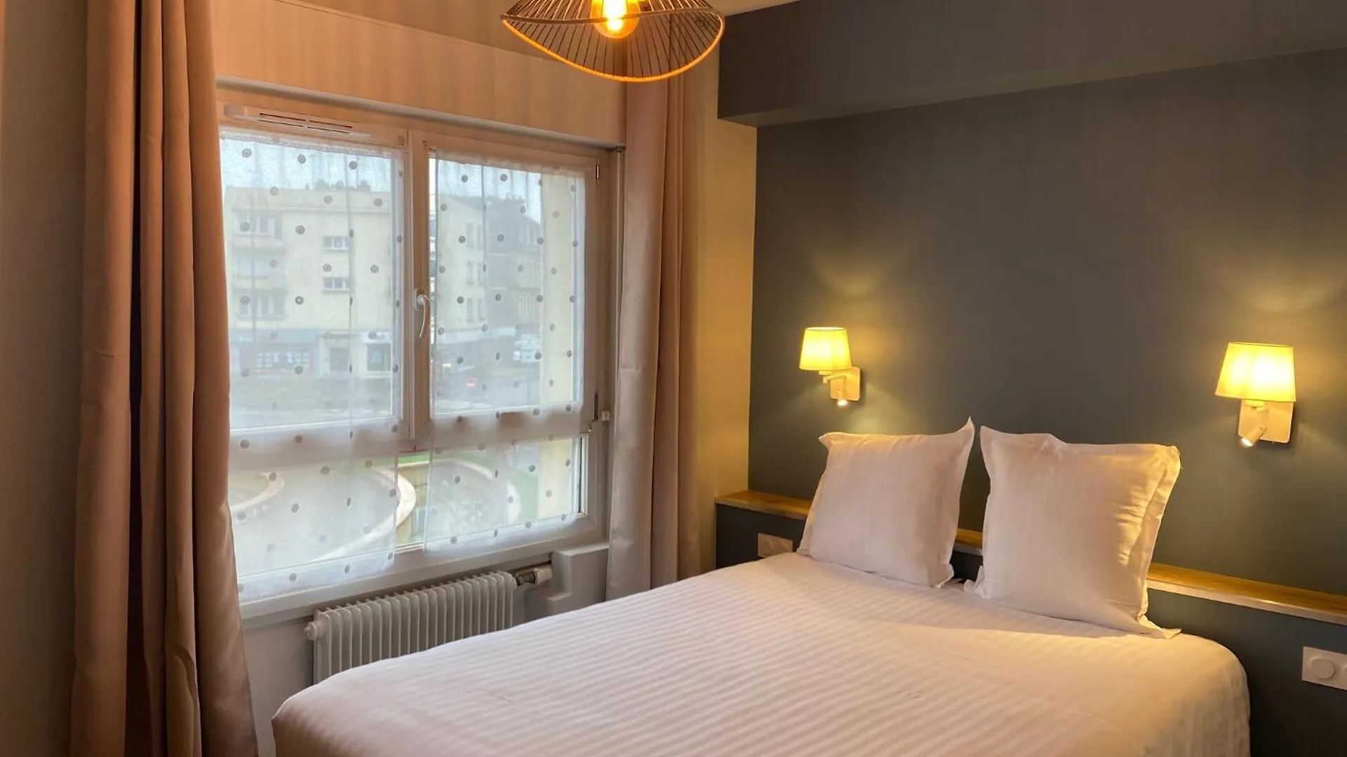 Hotel De Bretagne Fougères