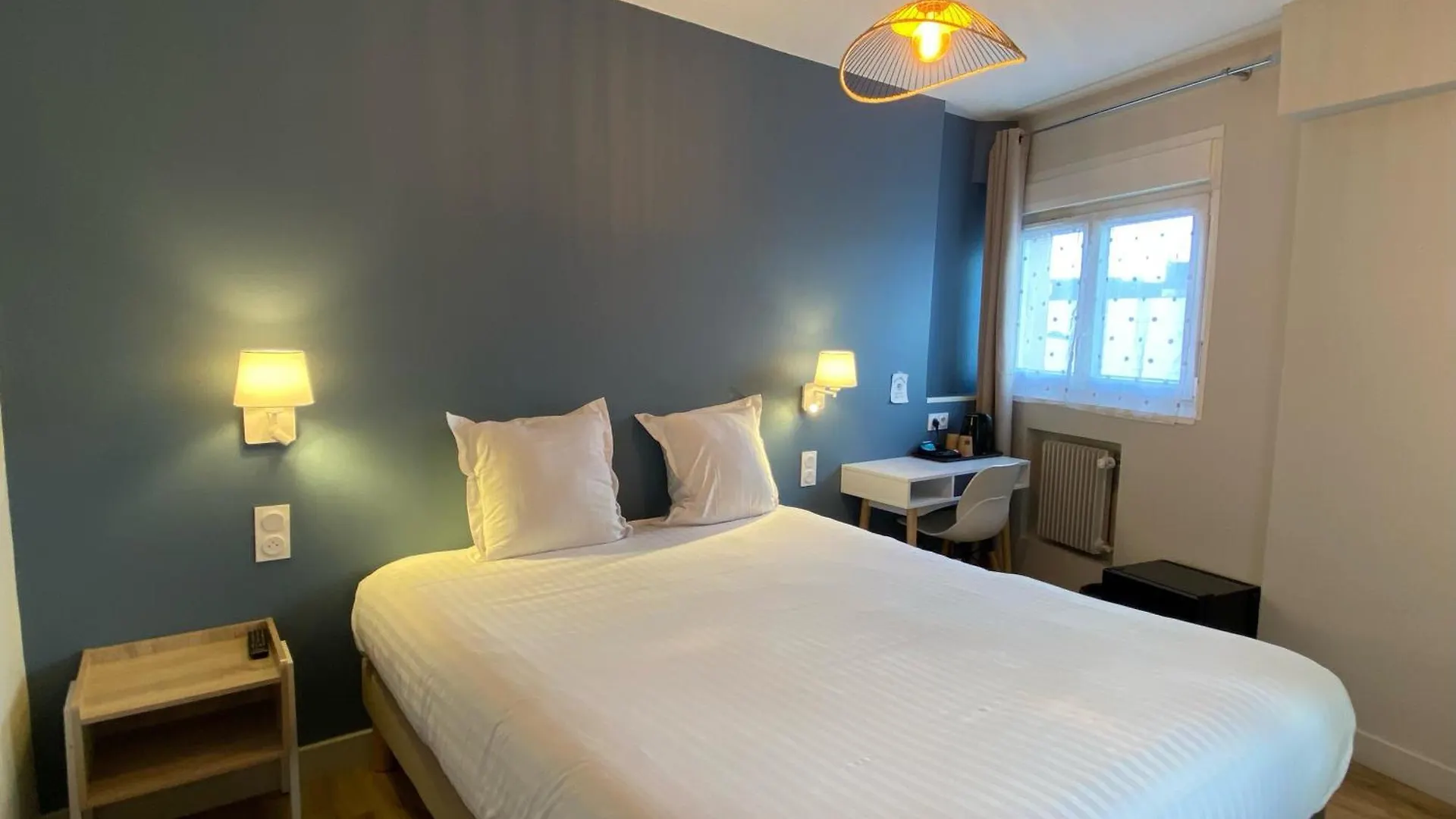 Hotel De Bretagne Fougères