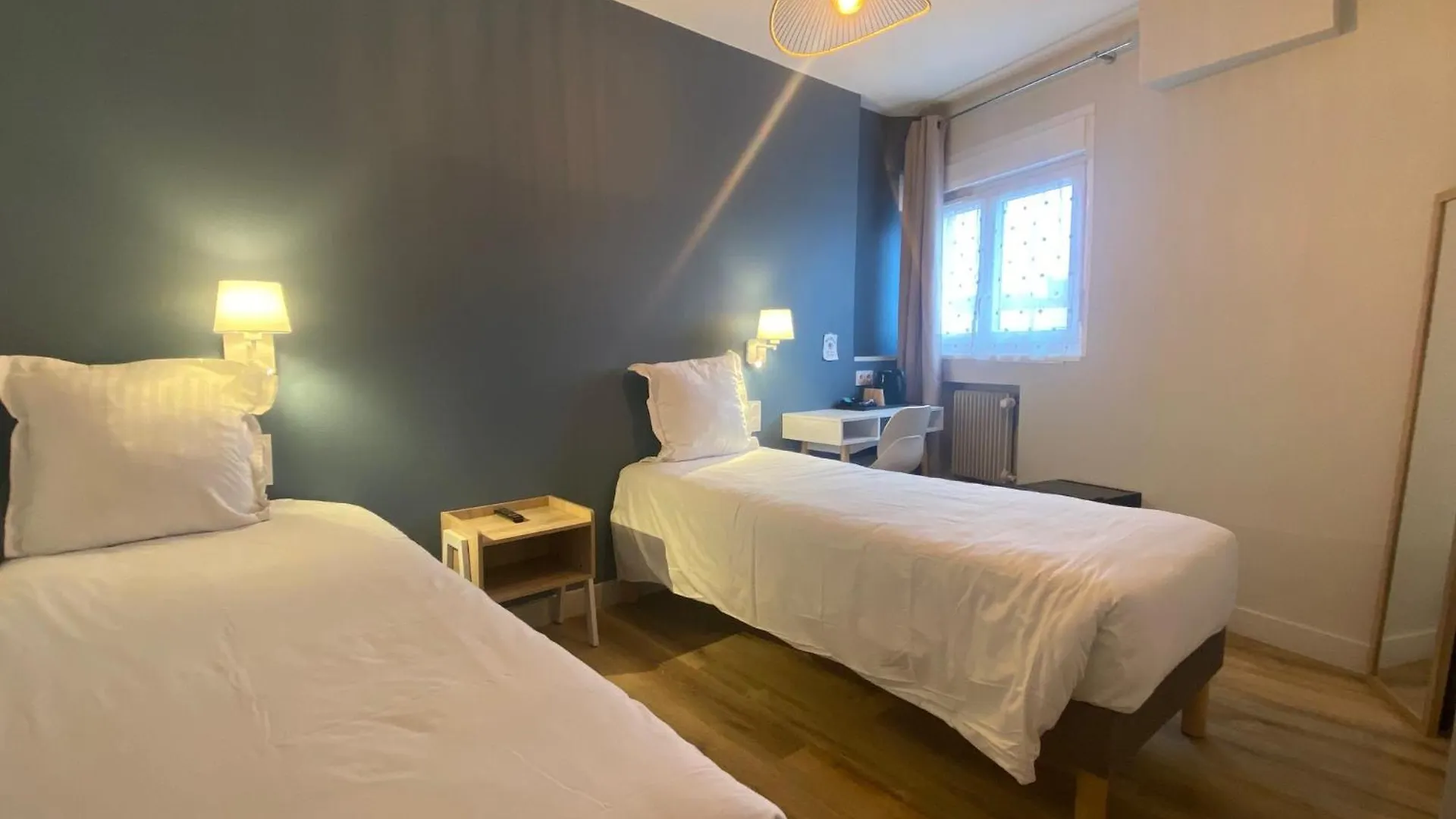 Hotel De Bretagne Fougères